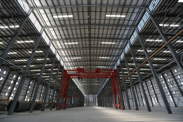 Wind & Earthquake Resistant Clear Span Steel Construction Building For Commercial Public Venues